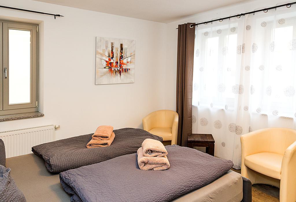 Apartment Yachthafen Waren Exteriör bild