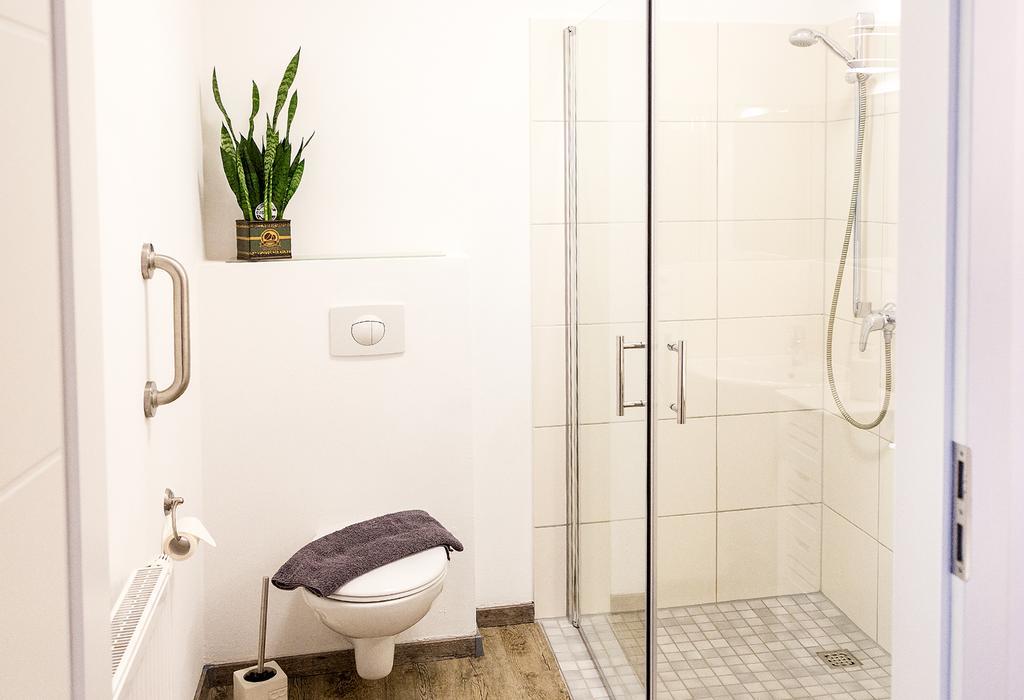 Apartment Yachthafen Waren Exteriör bild
